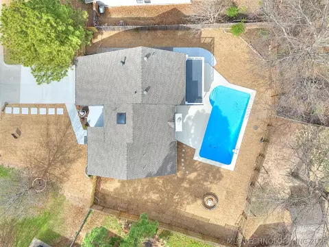 View/Area - 8408 E 64th Pl, Tulsa, OK 74133 photo 1 of 2