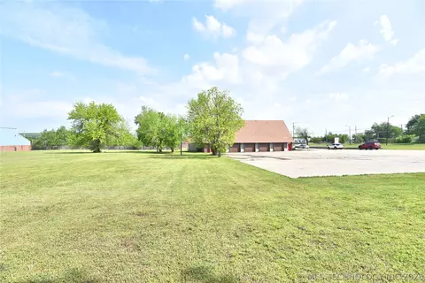 5460 N Peoria Ave, Tulsa, OK 74126
