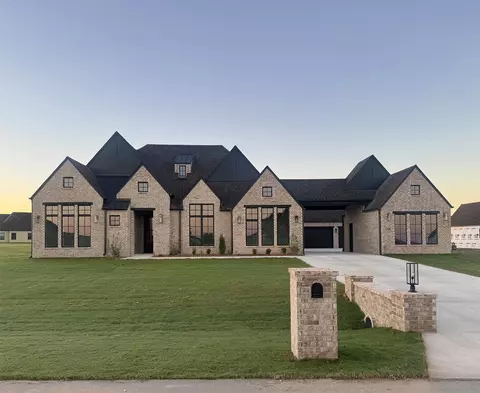 124 E 164th Pl S, Glenpool, OK 74033