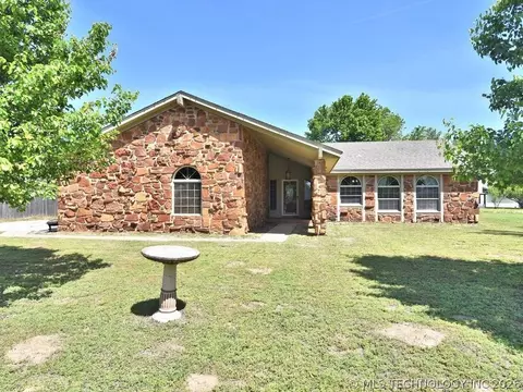 21911 W 12th St, Sand Springs, OK 74063