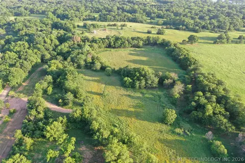 13034 Canton Dr, Marietta, OK 73448