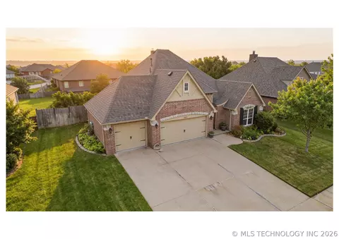 1013 S 71st St, Broken Arrow, OK 74014