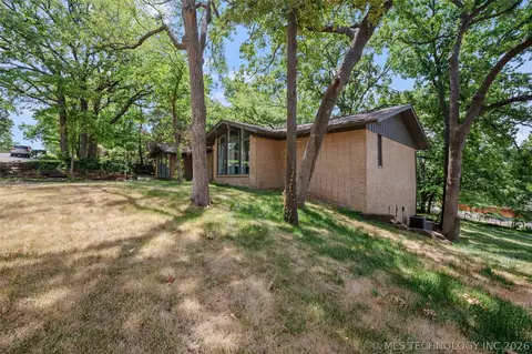 5510 E 65th Pl, Tulsa, OK 74136