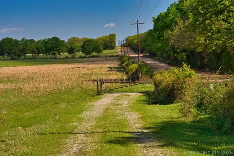W Boggy Depot, Atoka, OK 74525