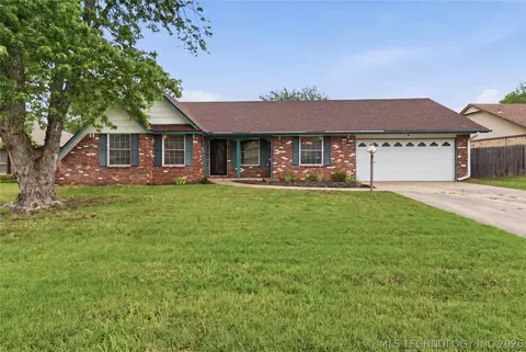 2616 W Commercial St, Broken Arrow, OK 74012