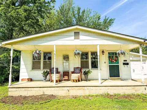 521 N Grand Ave, Drumright, OK 74030