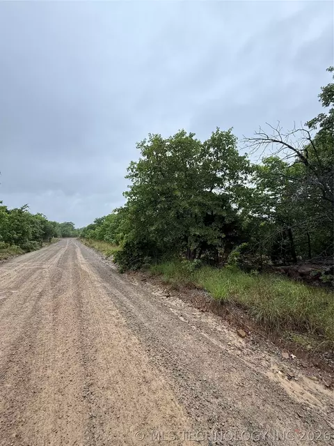 Bus Loop, Eufaula, OK 74432 photo 5