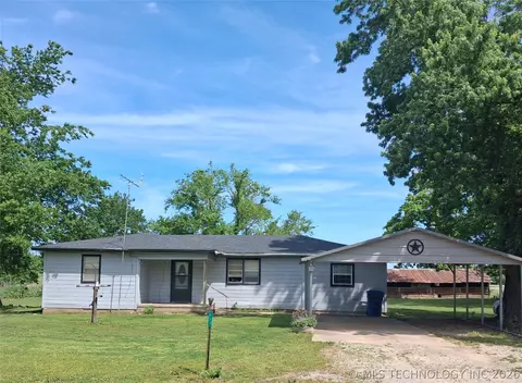530 Ew Sparks St, Dustin, OK 74839