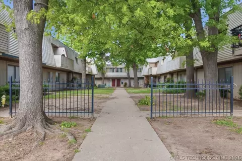 2215 E 66th Place S 1004, Tulsa, OK 74136