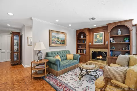 Living - 2222 E 45th Pl, Tulsa, OK 74105 photo 3 of 6