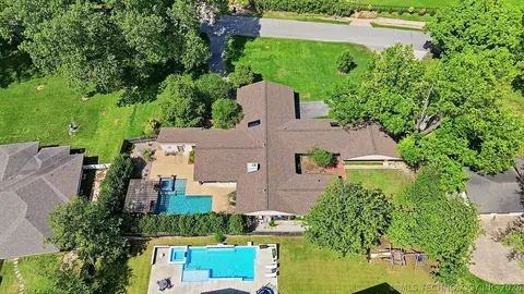 View/Area - 2222 E 45th Pl, Tulsa, OK 74105 photo 3 of 3