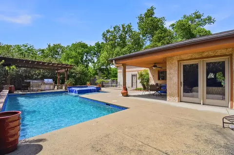 Exterior - 2222 E 45th Pl, Tulsa, OK 74105 photo 5 of 15