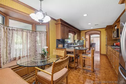 Kitchen - 2222 E 45th Pl, Tulsa, OK 74105 photo 3 of 3