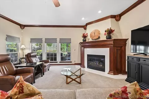 Living - 7819 E 99th Pl, Tulsa, OK 74133 photo 1 of 6