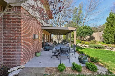 Exterior - 7819 E 99th Pl, Tulsa, OK 74133 photo 7 of 12