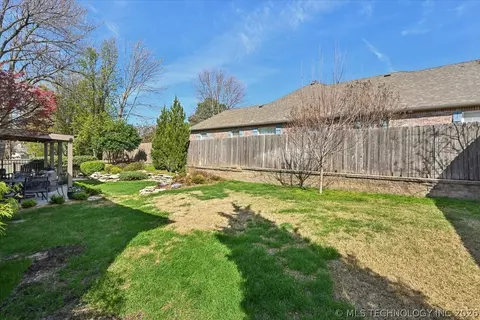 Exterior - 7819 E 99th Pl, Tulsa, OK 74133 photo 11 of 12
