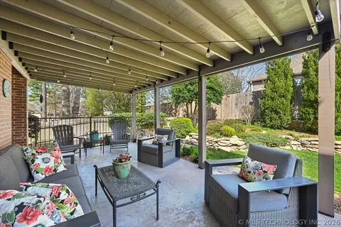 Exterior - 7819 E 99th Pl, Tulsa, OK 74133 photo 6 of 12