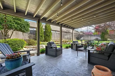 Exterior - 7819 E 99th Pl, Tulsa, OK 74133 photo 5 of 12