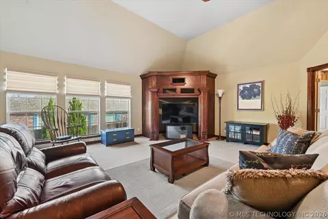 Living - 7819 E 99th Pl, Tulsa, OK 74133 photo 6 of 6