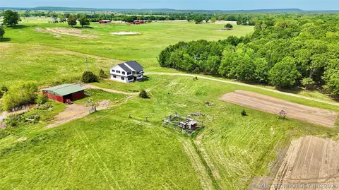 610 SW 7th Rd, Stigler, OK 74462