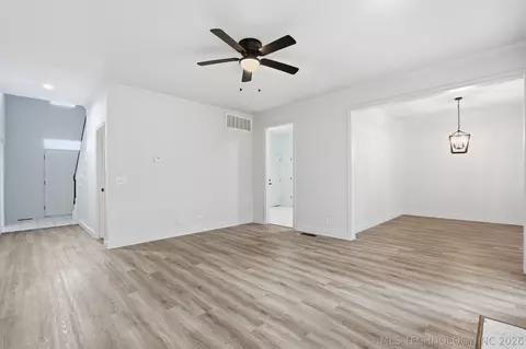 Living - 3027 E 89th Pl S, Tulsa, OK 74137 photo 3 of 3