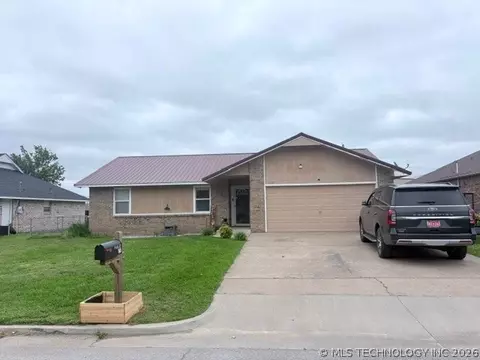 1145 S Haynie St, Skiatook, OK 74070