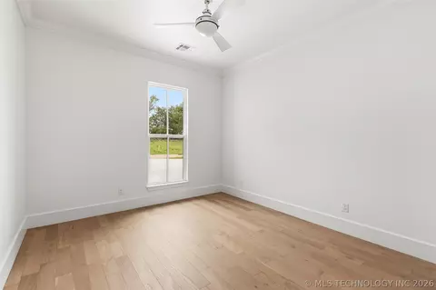 Bedroom - 12216 Reflection Pointe Dr, Kingston, OK 73439 photo 6 of 6