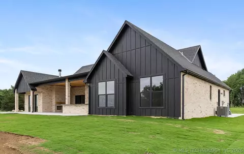 Exterior - 12216 Reflection Pointe Dr, Kingston, OK 73439 photo 7 of 9
