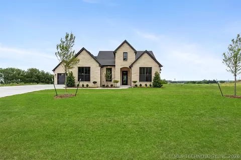Exterior - 12216 Reflection Pointe Dr, Kingston, OK 73439 photo 1 of 9