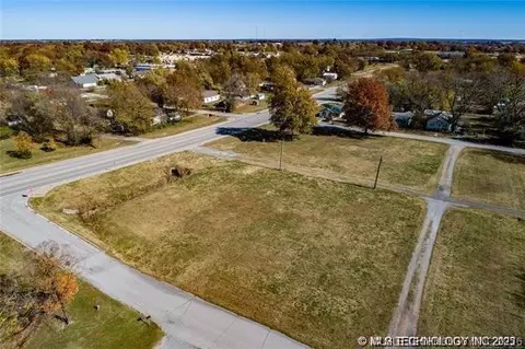 Hwy 20, Pryor, OK 74361