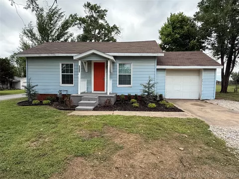1916 W Union Pl, Collinsville, OK 74021