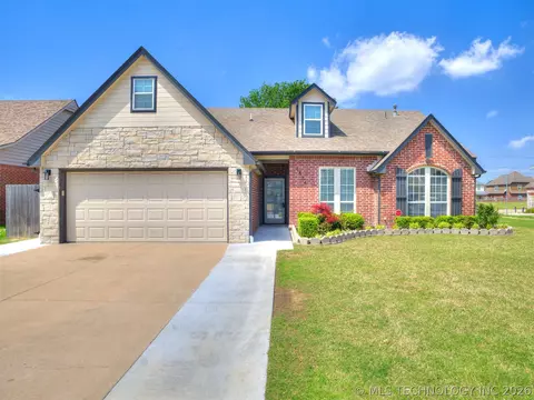 8824 N 130th East Ave, Owasso, OK 74055