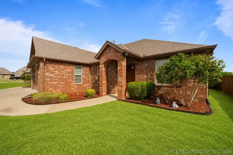 7407 E 84th St N, Owasso, OK 74055