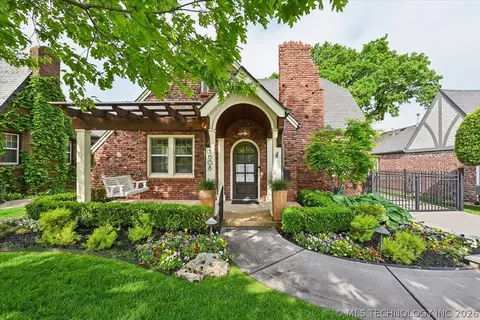 1608 S Florence Ave, Tulsa, OK 74104