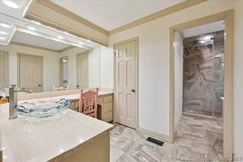 Bath - 2956 E 69th St, Tulsa, OK 74136 photo 1 of 8