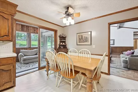 Dining - 2956 E 69th St, Tulsa, OK 74136 photo 5 of 5