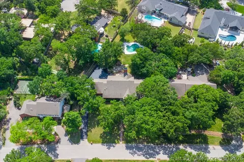View/Area - 2956 E 69th St, Tulsa, OK 74136 photo 2 of 4