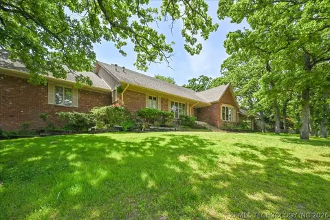 Exterior - 2956 E 69th St, Tulsa, OK 74136 photo 18 of 19