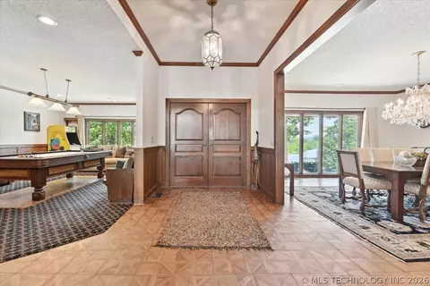 Entry Way - 2956 E 69th St, Tulsa, OK 74136 photo 1 of 2