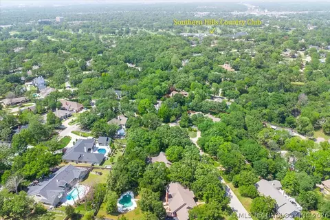 View/Area - 2956 E 69th St, Tulsa, OK 74136 photo 3 of 4