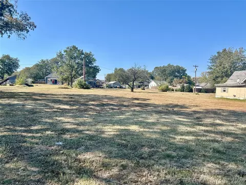 S Seminole Avenue, Haskell, OK 74436 photo 2
