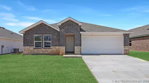 1704 S 22nd St, Broken Arrow, OK 74011