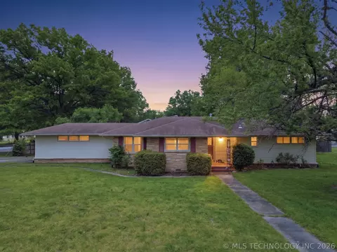910 Hickory St, Chelsea, OK 74016
