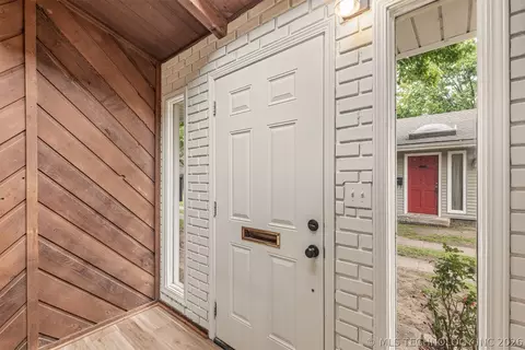 Entry Way - 1432 E 38th Street 1432c, Tulsa, OK 74105 photo 2 of 7