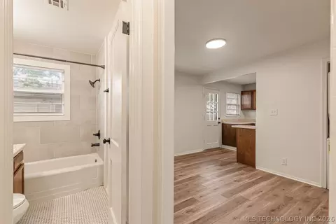Entry Way - 1432 E 38th Street 1432c, Tulsa, OK 74105 photo 7 of 7