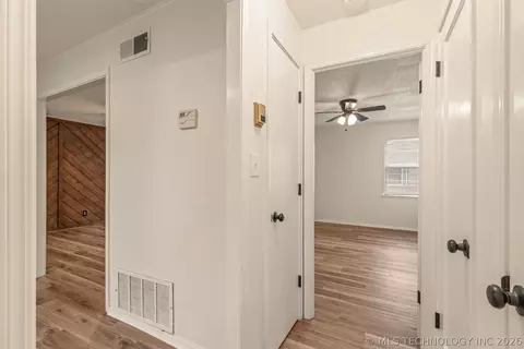 Entry Way - 1432 E 38th Street 1432c, Tulsa, OK 74105 photo 6 of 7