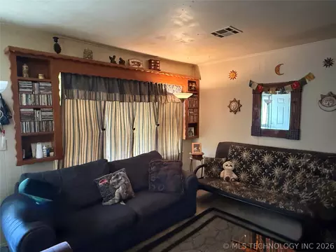 Living - 7111 E Marshall St, Tulsa, OK 74115 photo 2 of 2
