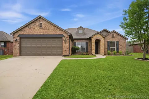 12426 E 129th St N, Collinsville, OK 74021