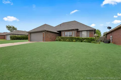 1158 E 133rd St, Glenpool, OK 74033