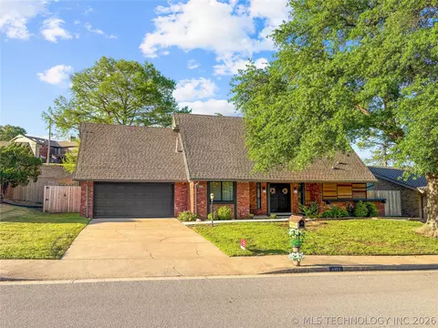6953 E 61st Pl, Tulsa, OK 74133